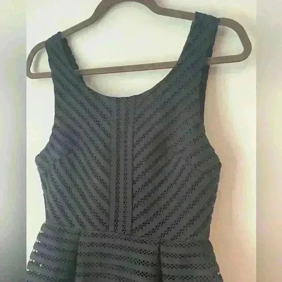 Everly Black Dress with Lace Pattern and Gold Zipper in Back Lined Size Small - Picture 7 of 16